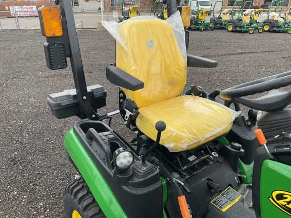 Image of John Deere 1025R equipment image 4
