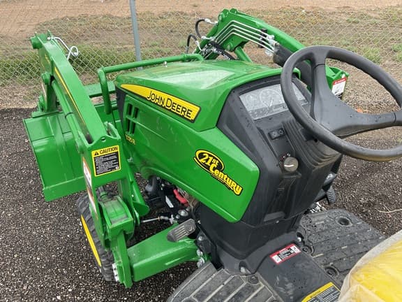 Image of John Deere 1025R equipment image 2