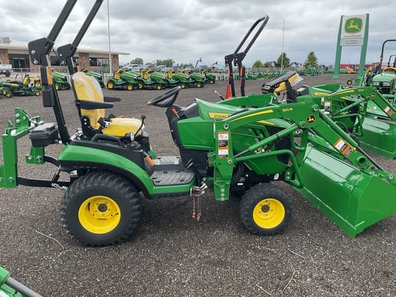 Image of John Deere 1025R equipment image 2
