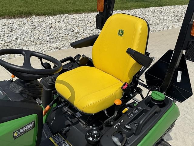 Image of John Deere 1025R equipment image 2