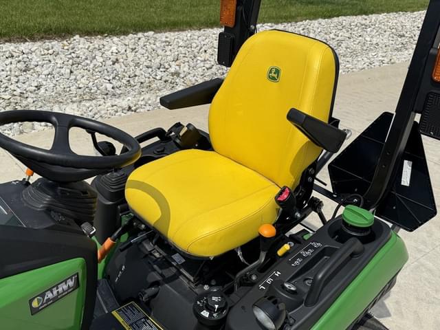 Image of John Deere 1025R equipment image 2
