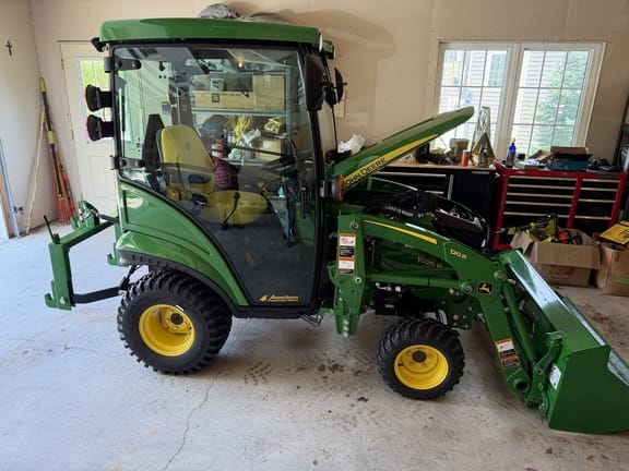 2024 John Deere 1025R Equipment Image0