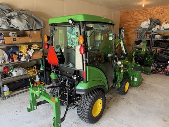 Image of John Deere 1025R equipment image 1