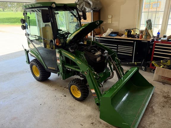 Image of John Deere 1025R equipment image 2