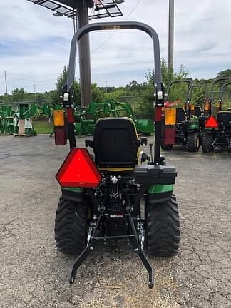 Image of John Deere 1025R equipment image 3