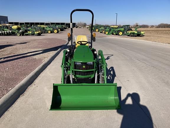 Image of John Deere 1025R equipment image 2