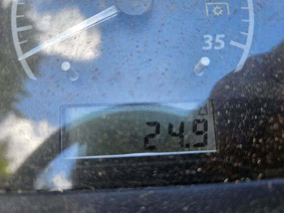 Image of John Deere 1025R equipment image 4