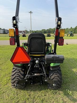 Image of John Deere 1025R equipment image 3