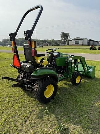 Image of John Deere 1025R equipment image 4