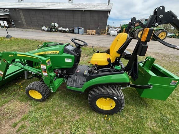 Image of John Deere 1025R equipment image 1