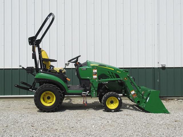 Image of John Deere 1025R equipment image 3