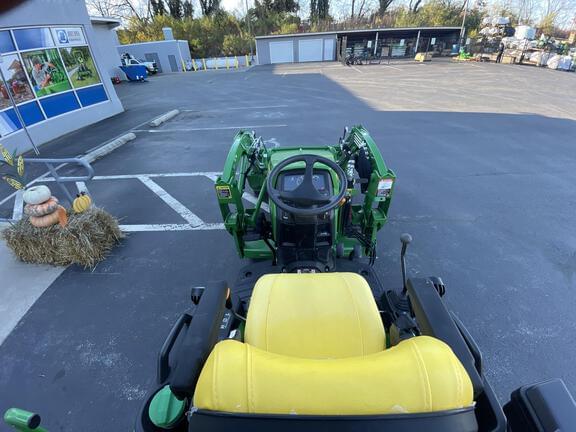 Image of John Deere 1025R equipment image 4