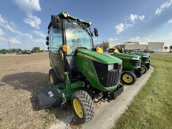Image of John Deere 1025R equipment image 4