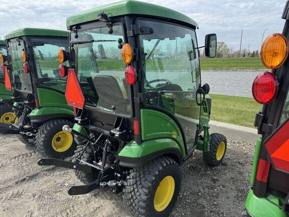 Image of John Deere 1025R equipment image 3