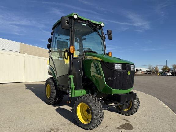 Image of John Deere 1025R equipment image 3