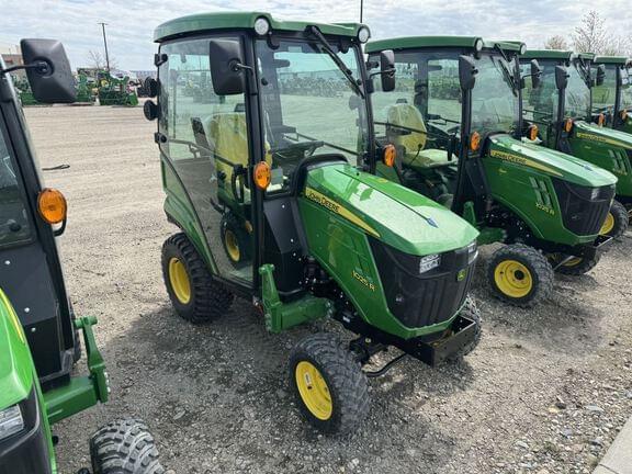 Image of John Deere 1025R equipment image 4
