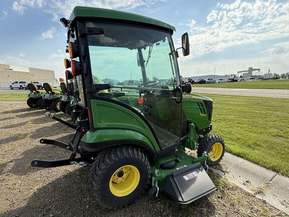 Image of John Deere 1025R equipment image 2