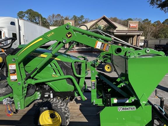 Image of John Deere 1025R equipment image 3