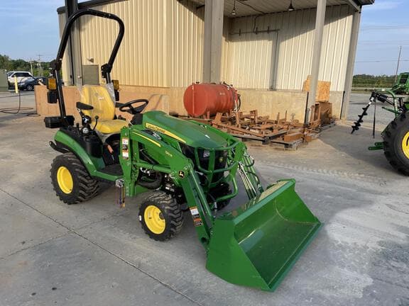 Image of John Deere 1025R equipment image 1