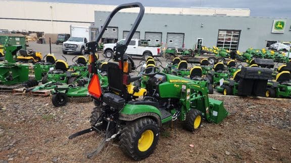 Image of John Deere 1025R equipment image 4