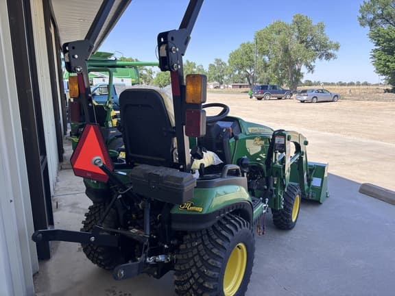 Image of John Deere 1025R equipment image 2