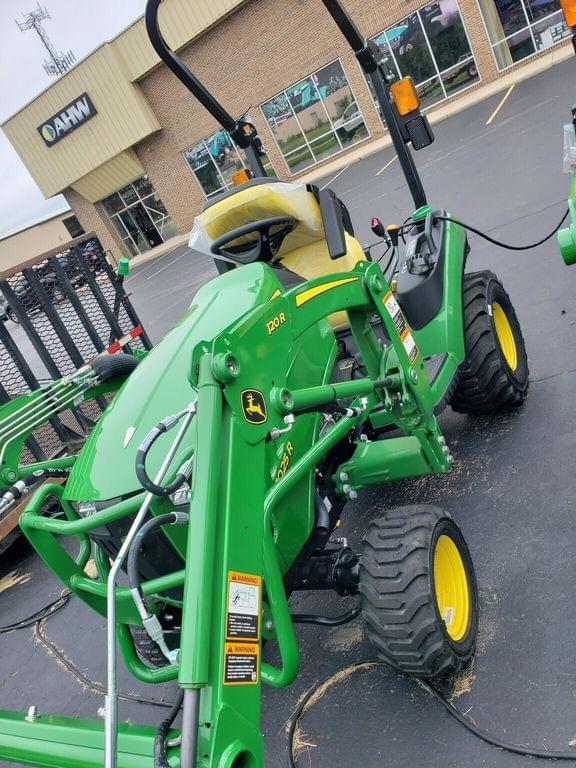 Image of John Deere 1025R equipment image 1