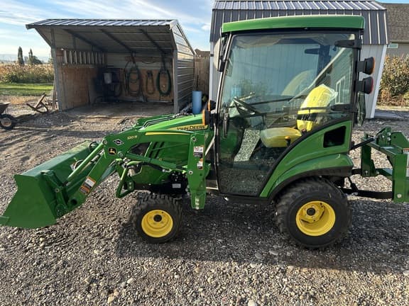 Image of John Deere 1025R equipment image 1