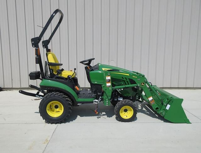 Image of John Deere 1025R equipment image 3