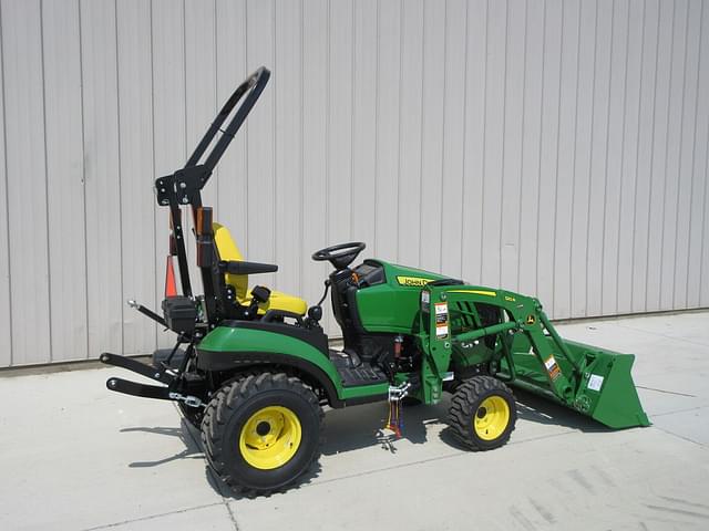Image of John Deere 1025R equipment image 4