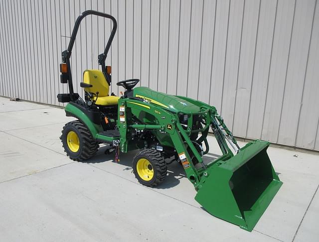 Image of John Deere 1025R equipment image 2