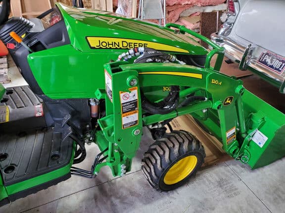 Image of John Deere 1025R equipment image 1