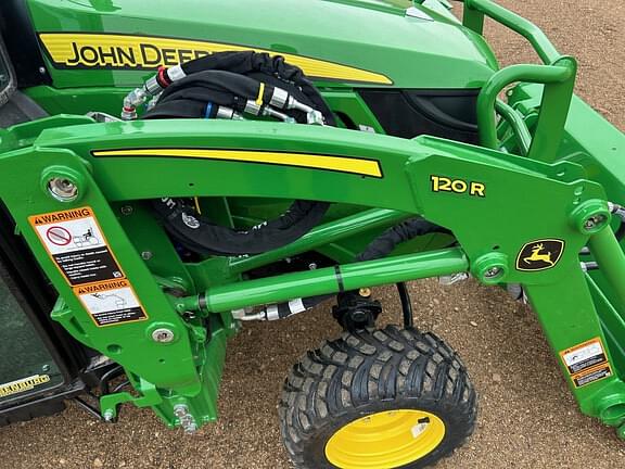 Image of John Deere 120R equipment image 4