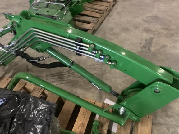 Image of John Deere 120R equipment image 1