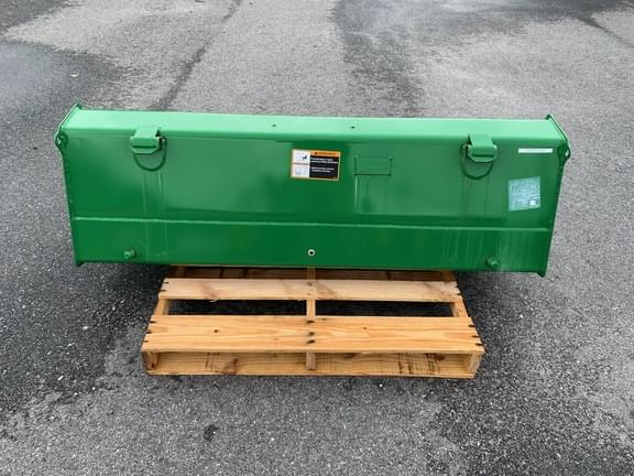 Image of John Deere Bucket equipment image 1