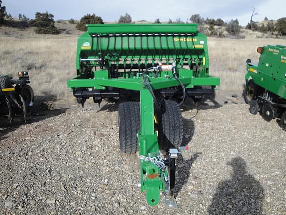 Image of John Deere 1590 equipment image 1