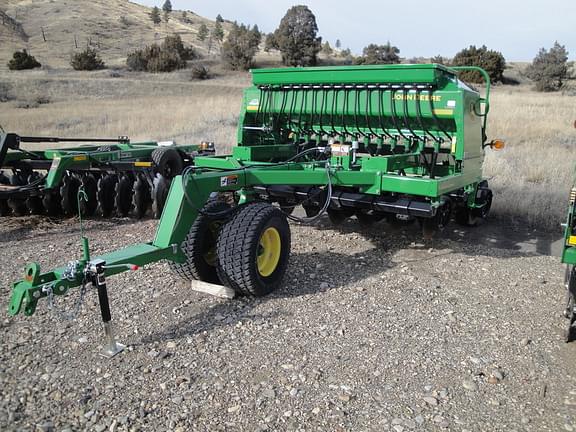 Image of John Deere 1590 equipment image 2