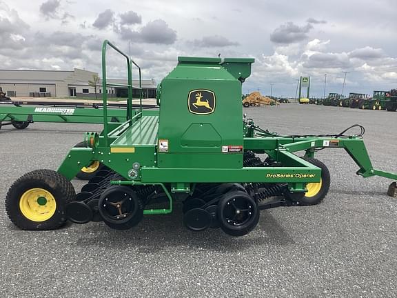 Image of John Deere 1590 equipment image 4