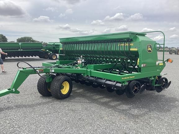 Image of John Deere 1590 equipment image 3