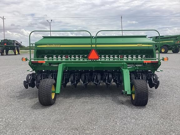 Image of John Deere 1590 equipment image 2