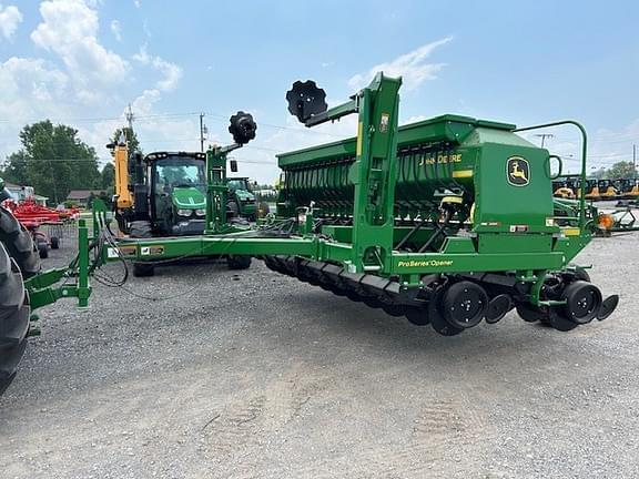 Image of John Deere 1590 equipment image 4