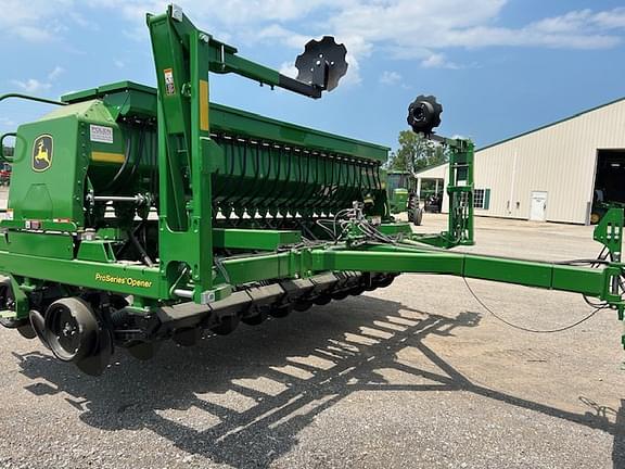 Image of John Deere 1590 Primary image
