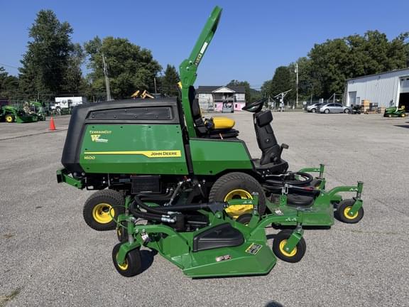Image of John Deere 1600 Primary image