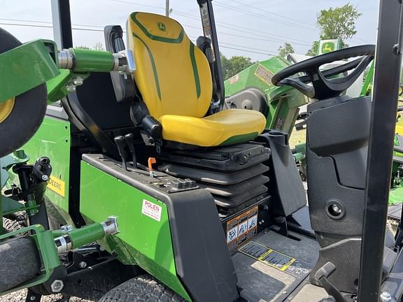 Image of John Deere 1600 Turbo equipment image 4