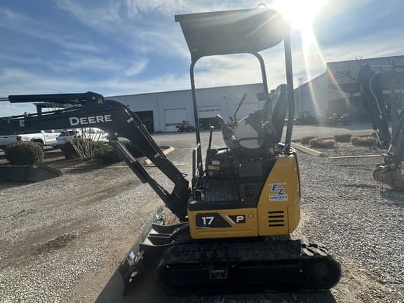 Image of John Deere 17P equipment image 4