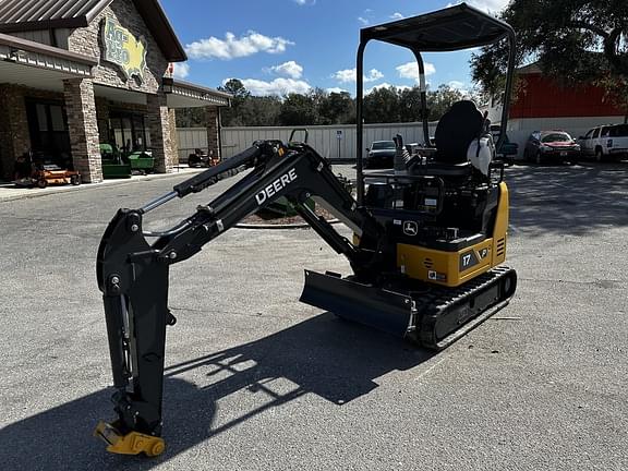 Image of John Deere 17P equipment image 4