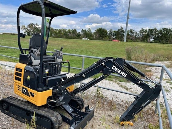 2024 John Deere 17P Equipment Image0