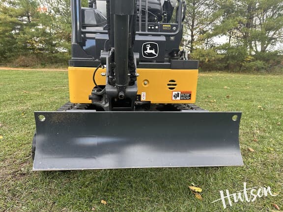 Image of John Deere 17P equipment image 3