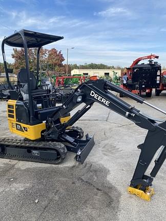 Image of John Deere 17P equipment image 1