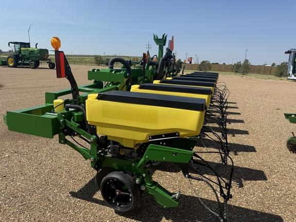 Image of John Deere 1705 equipment image 1