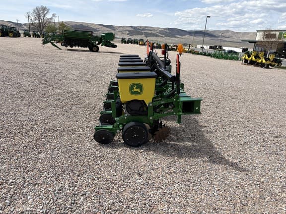 Image of John Deere 1705 equipment image 4